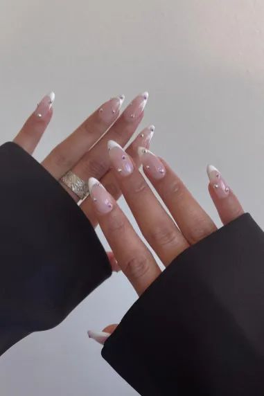 Diamond Studded Nails, Chrome Gem Nails, Nails With Jewels Rhinestones Simple, Chrome Nails With Gems, Almond Nails With Gems, Nails With Stones, White Chrome Nails, Festive Nail Art, Simple Acrylic