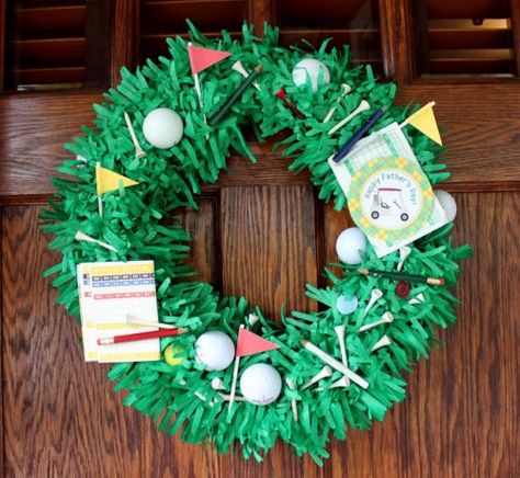 You could easily recreate this with golf tees on an evergreen wreath.  Great golf craft! Golf Wreath, Golf Crafts, Green Tissue Paper, Pop Stick, Golf Theme, Mini Flags, Cool Fathers Day Gifts, Father's Day Diy, Wreath Tutorial