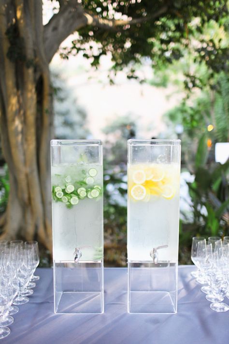 Lemon And Lime Water, Lemon Lime Water, Lime Wedding, Lime Water, Cucumber Water, Water Station, Water Dispensers, Drink Station, La Wedding