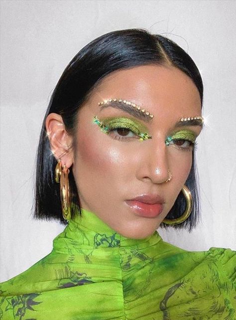 -- #euphoria #euphoria makeup #makeup #makeup ideas #eye makeup #makeup look ideas #party makeup ideas #eyeshadow Burgundy Makeup, Euphoria Makeup, Rhinestone Makeup, Face Art Makeup, Blush On Cheeks, Graphic Eyeliner, Tumblr Hair, Mean Green, Colorful Eye Makeup