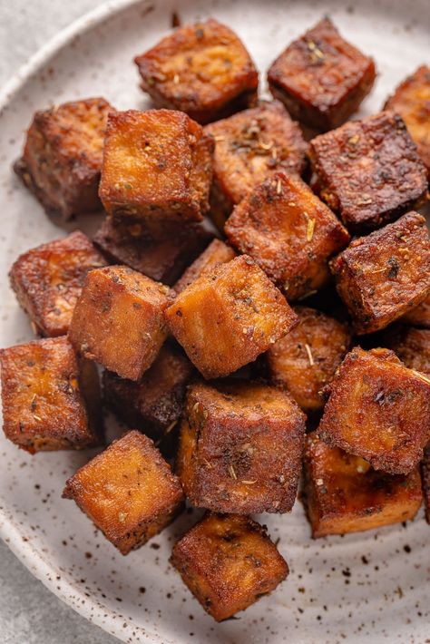 Vegan Deli Meat, Firm Tofu Recipes, Tofu Recipes Vegan, Tofu Dishes, Crispy Tofu, Extra Firm Tofu, Air Fryer Recipes Healthy, Deli Meat, Tofu Recipes