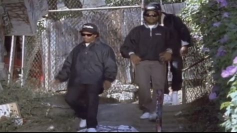 ' EAZY-E & NWA CAMEO APPEARANCE ' Eazy E And Tomica, Eazy E Edits, Eazy E Daughter, Ice Cube Eazy E, Eazy E Rare Pics, Eazy E Sunglasses, Rappers Aesthetic, 90s Rappers Aesthetic, Boondocks Drawings