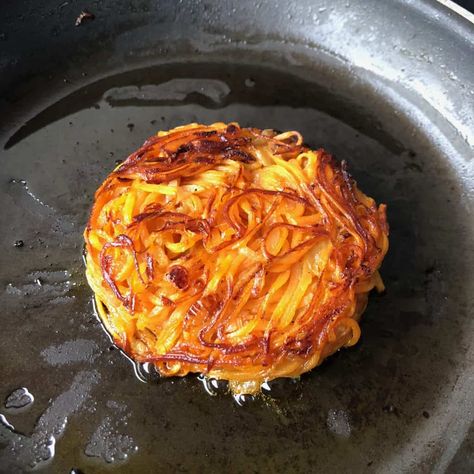 Sweet Potato Rosti - OmStars Sweet Potato Rosti, Beetroot Burgers, Potato Rosti, Julienne Peeler, Vegan Burgers, Hot Oil, Be Careful, Plant Based Recipes, The Oven