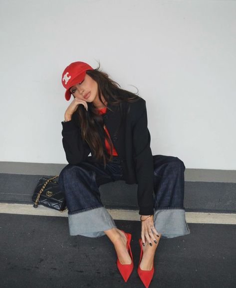 Red Heels Outfit, Shooting Pose, High Waist Wide Leg Jeans, Denim On Denim, Rolled Hem, Denim Trousers, Black Blazer, Outfit Casual, Preppy Outfits