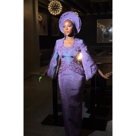 Purple Nigerian Wedding, Yoruba Wedding Dress, Nigerian Wedding Dresses Traditional, Nigerian Wedding Dress, Yoruba Bride, Ankara Dress Designs, Nigerian Traditional Wedding, Nigerian Outfits, Nigerian Lace Styles Dress