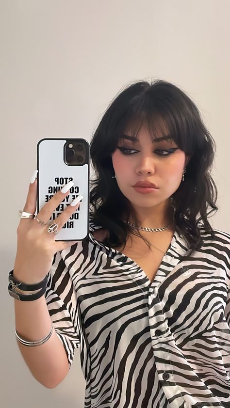 Tara Thompson, Tiktok Acc, Tara Yummy, Hair Inspiration Short, Hair Color For Black Hair, Attractive People, Pretty Selfies, Curled Hairstyles, Hair Goals