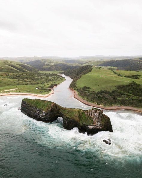 Coffee Bay, Eastern Cape South Africa, Hole In The Wall, Eastern Cape, Natural Phenomena, Africa Travel, Wonderful Places, South African, Travel Dreams