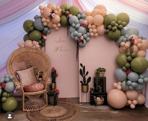 Desert Theme Balloon Garland, Desert Balloon Garland, Mexican Garland Balloons, Cactus Balloon Garland, Balloon Entrance Decor Entryway, Señorita Baby Shower Theme, Boho Cactus Baby Shower Ideas, Hacienda Theme Baby Shower Ideas, Sunset Balloons