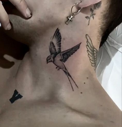 Small Tattoos For Neck, Side Neck Tattoo For Guys Ideas, Tattoo Golondrina, Bird Neck Tattoo, Golondrinas Tattoo, Side Neck Tattoo For Guys, Bird Tattoo Neck, Quotes Wallpaper For Mobile, Bird Tattoo Men