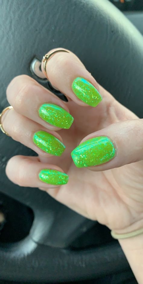 Neon Green Glitter Nails, Green Sparkle Nails, Green Sparkly Nails, Green Coffin Nails, Nails Teal, Lime Green Nails, Pedicure Designs Toenails, Teal Nails, Pedicure Designs