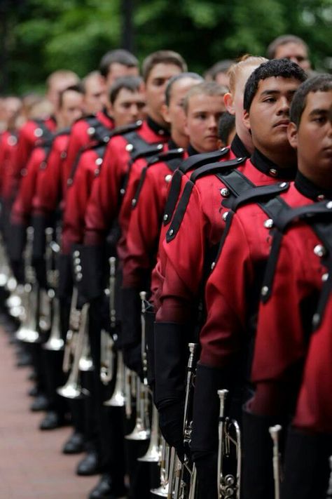 2014 Boston Crusaders Marching Band Trumpet, Band Senior Pictures, Drum Corps International, Winter Guard, Band Nerd, Band Photography, Band Geek, Drum Corps, West Covina