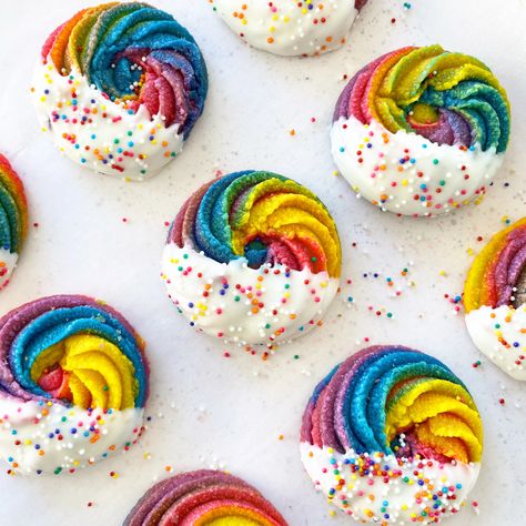 Sweet Shortbread Cookies, Piped Shortbread Cookies, Rainbow Shortbread Cookies, Rainbow Rave Cookies, Rainbow Baked Goods, Rainbow Meringue Cookies, Rainbow Swirl Cookies, Easy Rainbow Cookies, Piped Christmas Cookies