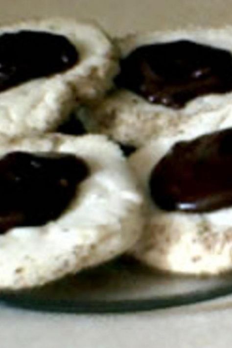 CHINESE COOKIES(N.Y. BAKERY STYLE) Chinese Wedding Cookies, Hong Kong Jenny Cookies, Chinese Cookies With Chocolate, Chinese Cookies Recipe, Chinese Cookies, Special Cookies, Italian Cookie, Italian Cookie Recipes, Cookie Brownie Bars