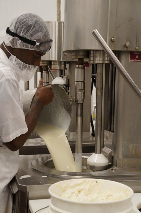 Behind The Scenes at the Graeter’s Ice Cream Factory Undeniably Dairy, Baskin Robins, Ice Cream Store, Making Ice Cream, Ice Cream Factory, Dairy Farming, Ice Cream Photography, Black Texture Background, Food Factory