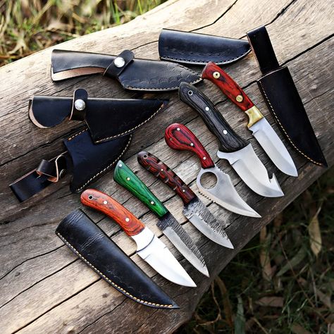 Custom Handmade Unique Set/Lot of 6 Different Knives with leather sheath - Best Gift For Him / Her These can serve purpose as hunting knives, skinners and as chef knives set too. Different designs and materials made this set a unique gift for your loved ones. Blade Material: All knives are made of Carbon Steel Handle Material: All knives have wooden handle Note: Package contains 6 knives same as shown in pictures. These superb design knives are hand forged and comes in belt supportive lea... Apocalypse Survival Gear, Craft Knife Blades, Knife Guide, Tool Knives, Knife Patterns, Apocalypse Survival, Chef Knives, Best Gifts For Him, Chef Knife Set