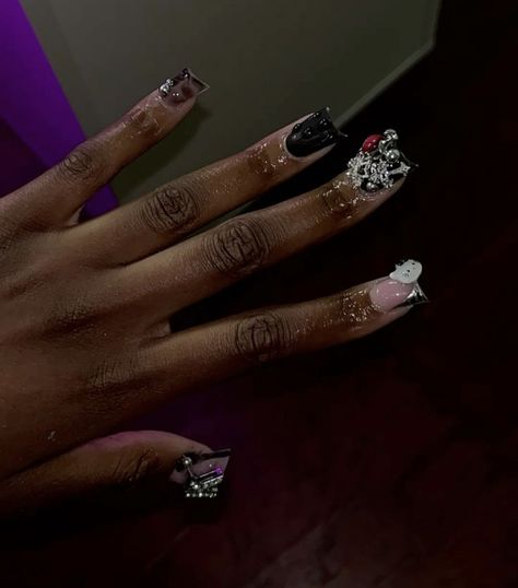 Black Simple Nails, Soul Eater Nails, Black Junk Nails, Bedazzled Nails, Junk Nails, Girly Acrylic Nails, Dope Nail Designs, Short Square Acrylic Nails, Exotic Nails