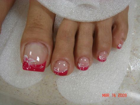 Uñas Red Toes With Design, Nail Design French, Nails Feet, Feet Nail Design, Pedicure Designs Toenails, Gel Toe Nails, Acrylic Toe Nails, Toe Nail Color, Art Designs Ideas