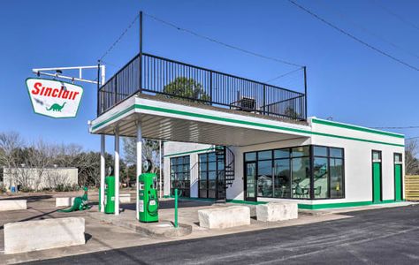 Converted Gas Station, Unique Vacation Rentals, Lake Homes, Unique Vacations, Places To Rent, Tower House, Couples Retreats, Texas Homes, Global Travel