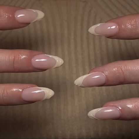 Manicure Ideas Autumn, Vanilla French Nails, French Nails With Pearls, Vanilla Nails, Nail Aesthetics, Bridal Manicure, Fancy Hands, Casual Nails, Simple Acrylic Nails