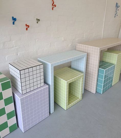 Tile Furniture, Tile Table, Cute Furniture, Deco Studio, Diy Tile, Art Decor Diy, Apartment Decor Inspiration, Diy Home Furniture, Funky Furniture