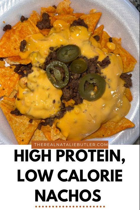 Healthy snacks - high protein nachos Quick Low Calorie High Protein Dinner, Bariatric Nachos, Low Cal Nachos, Macro Friendly Nachos, Low Calorie Nachos, High Protein Nachos, Low Cal High Volume Meals, High Volume Low Calorie Recipes, High Volume Meals