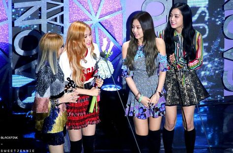 Blackpink Award Show, Award Show, Yg Entertainment, Music Awards, Pop Group, Skater Skirt, Sequin Skirt, Black Pink, Mini Dress