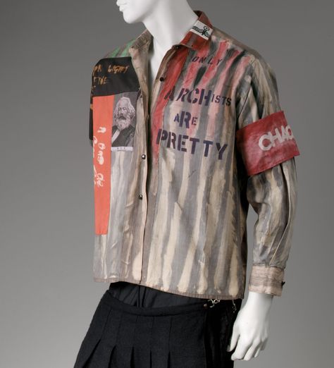 Vivienne Westwood, Shirt, 1976 Fashion(cotton) - Vivienne was a British fashion designer that brought modern punk into the fashion industry. Vivienne Westwood Shirt, 1976 Fashion, Vivienne Westwood Punk, Modern Punk, Diy Clothes Refashion, Diy Clothes Videos, Elsa Schiaparelli, British Fashion, Style Punk