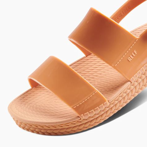 Reef Water Vista Reef Water Vista, Sunset Drink, Sunrise Yoga, Casual Sandals Womens, Slippers For Women, Heritage Fashion, White Sandals, Beach Bum, Stylish Shoes