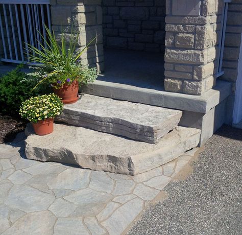 Front Entrance Landscaping, Entrance Landscaping, Front Porch Steps, Front Door Steps, Stone Step, Patio Steps, Stone Steps, Stone Stairs, Front Steps