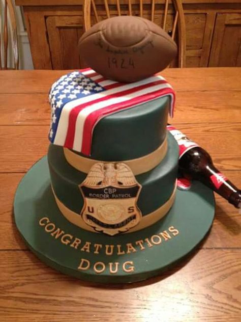 Border patrol retirement.Cake Masculine Cake, Military Cake, Retirement Cake, Patrol Party, Wooden Flag, Border Patrol, Cake Decorating Videos, Retirement Party, Retirement Parties