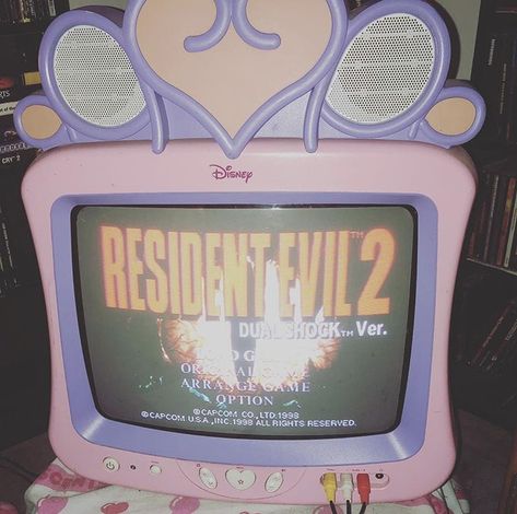 My Disney Princess tv and resident evil 👌🏻 Disney Princess Tv, Princess Tv, Evil Princess, Creepy Games, Confused Face, Crt Tv, Punk Rock Princess, Tv Horror, Worst Movies