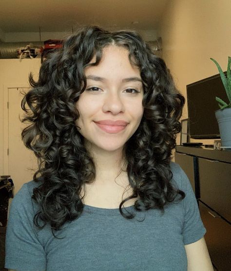 Curly Hair Haircuts, Perfect Curly Hair, Long Curly Haircuts, Dyed Curly Hair, Natural Curly Hair Cuts, Layered Curly Hair, Curly Hair Photos, Blonde Curly Hair, Boho Beachy