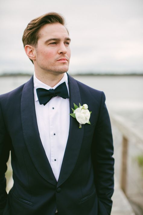 Bridal Photoshoot Poses With Groom, Groom Looks Classy, Photos Of The Groom, Formal Wedding Portraits, Groom Pictures Ideas, Individual Groom Photos, Groom Portrait Ideas, Groom Portraits Outdoor, Wedding Poses Groom