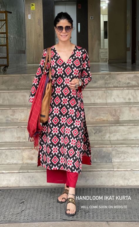 Ikat Kurti Designs Latest Cotton, Salwar Top Designs Latest, Patola Kurta Designs Women, Patola Design Kurti, Ikat Salwar Designs, Straight Kurti Neck Designs Latest, Casual Wear Kurti Designs, Latest Kurti Designs Pattern Cotton 2023, Office Kurta Sets For Women