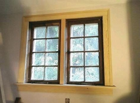 How to trim mid century modern Natural Wood Window Trim, Trim For Windows, Molding Around Windows, Craftsman Trim Window, Modern Window Trim, Exterior Window Trim Ideas, Wood Window Trim, Window Molding Trim, Log Home Interior