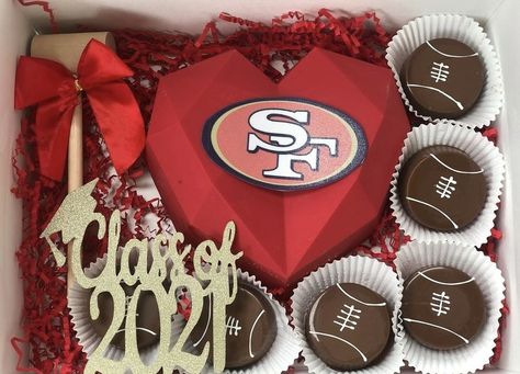 Football Breakable Heart, 49ers Strawberries, 49ers Birthday, Pretzel Ideas, Breakable Hearts, Treat Maker, Breakable Chocolate, Heart Strawberry, Treat Business