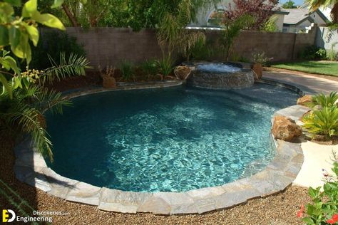 35 Lovely Small Swimming Pool Design Ideas To Get Natural Accent | Engineering Discoveries Pool Backyard Ideas, Small Pool Backyard, California Pools, Kleiner Pool Design, Pools For Small Yards, Freeform Pools, Plunge Pools, Pools Backyard Inground, Pool Backyard