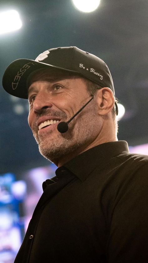 142K views · 3.1K reactions | Tony Robbins on Reels | Tony Robbins · Original audio Tony Robbins Videos, Social Media Books, Vision Board Words, Career Books, Unlimited Power, Big Personality, Personal Achievements, Facing Challenges, Public Speaker