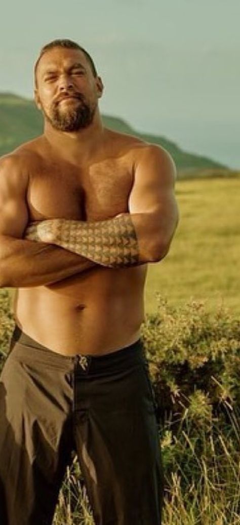 Jason Momoa Body Muscle, Jason Momoa Wallpaper, Jason Momoa Body, Medieval Men, Jason Momoa Shirtless, Jason Momoa Aquaman, Jason Momoa, Movie Songs, Pedro Pascal