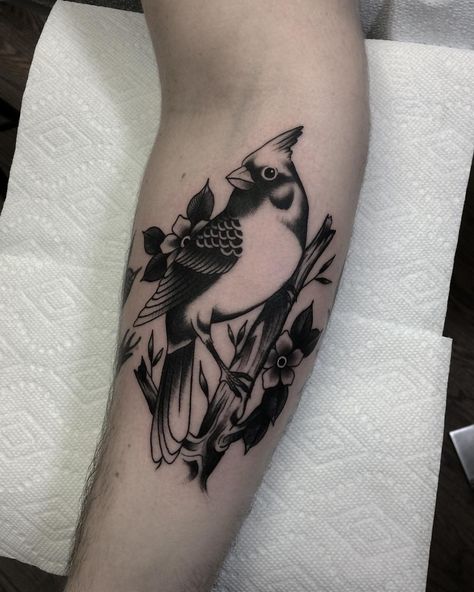 542 Likes, 19 Comments - ALAN WOOD (@awoodtattoos) on Instagram: “Cardinal Official. Thanks again, Cam! @sinkorswimtattoos” Cardinal Bird Tattoos, Chickadee Tattoo, Red Bird Tattoos, Cardinal Tattoo, Cardinal Tattoos, Tattoo Outline, Sister Tattoos, Half Sleeve Tattoo, Birds Tattoo