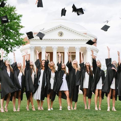 UVA graduation - throw hats idea Uva Graduation Pictures, Uva Graduation, Grad Picture Ideas, 2025 Moodboard, Grad Pic, Friend Pics, Graduation Hat, Grad Pics, Grad Photos