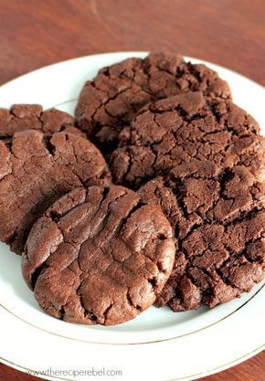 {Gluten-Free, Dairy-Free} Chocolate Peanut Butter Cookies: super easy and totally rich and fudgy! www.thereciperebel.com Chocolate Peanut Butter Cookies Recipes, Butter Cookie Recipe, Gluten Free Cake Recipe, Lactose Free Recipes, Dairy Free Cookies, Easy Peanut Butter Cookies, Healthy Protein Snacks, Gluten Free Peanut Butter, Chocolate Peanut Butter Cookies