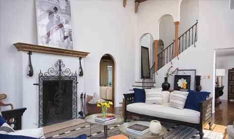 Ellen Pompeo's Spanish villa is for sale Spanish Style Apartment, Modern Spanish Style Homes, Villa Style Home, Hollywood Mansion, Formal Living Room Designs, Gorgeous Apartment, Hollywood Hills Homes, Spanish Modern, Style Apartment