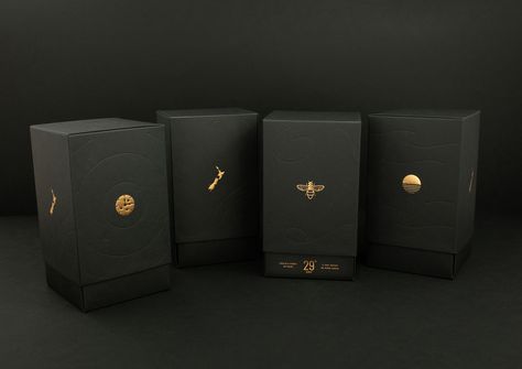 Agency Society Designs Luxe Packaging Worthy Of A Very Rare Honey Packaging Box Design, Luxury Box Packaging, Honey Label, Honey Brand, Honey Packaging, Luxury Packaging Design, Consumer Packaging, Black Honey, Unboxing Experience