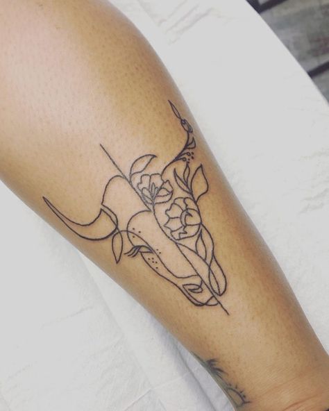 Singleline - TATTOO inspiration. Bull And Ram Tattoo, Taurus Tattoo Thigh, Bull Lines Tattoo, Fine Line Bull Skull Tattoo, Country Simple Tattoos, Oxen Tattoo, Taurus Line Tattoo, Bull Head Tattoo Women, Feminine Bull Tattoo