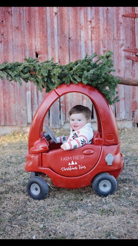 Christmas Tree Cozy, Toddler Christmas Photos, Cozy Coupe Makeover, Chess Photography, Baby Christmas Photography, Grey Photography, Photo Props Diy, Peoria Arizona, Baby Christmas Photos