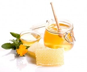 Honey As A Root Hormone: How To Root Cuttings With Honey Lotion Bars Recipe, Natural Hair Remedies, Snake Plant Care, Aromatherapy Recipes, Magia Das Ervas, Honey Benefits, Rooting Hormone, Homemade Face, Plant Cuttings