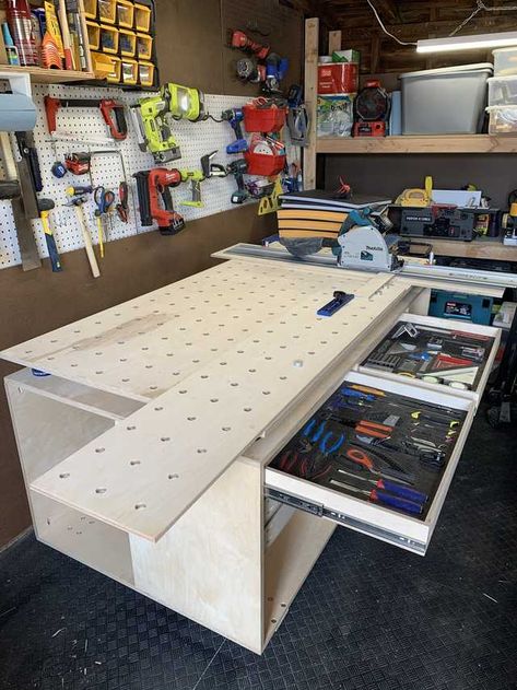 Ron Paulk, Workbench On Wheels, Paulk Workbench, Small Woodworking Shop Ideas, Kaizen Foam, Woodworking Bench Vise, Garage Workshop Plans, Building A Workbench, Shed Interior