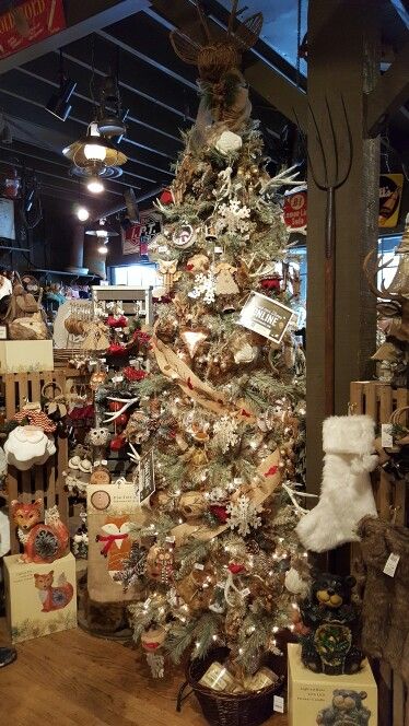 Cracker Barrel Christmas Tree 2015 Cracker Barrel Decor, Cracker Barrel Christmas Tree, Wall Tree, Barrel Decor, Tree Decorating, Rustic Christmas Tree, Cracker Barrel, Country Charm, Dream Holiday