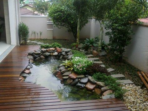 10 Ideas for Minimalist Fish Pond Design - Matchness.com Kolam Koi, Taman Diy, Garden Water Feature, Zen Garden Design, Pond Landscaping, Backyard Water Feature, Desain Lanskap, Pond Design, Water Features In The Garden